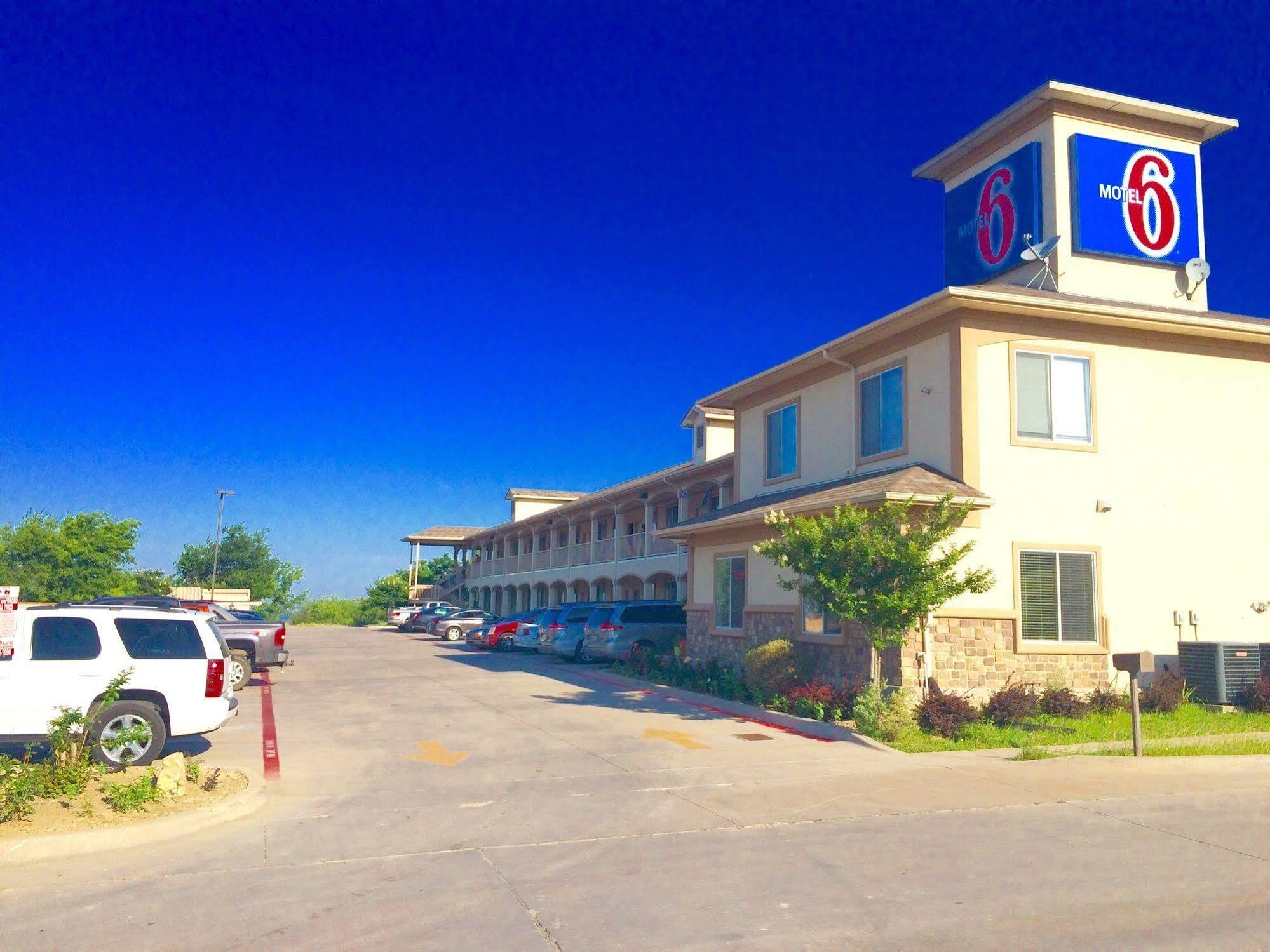 Motel 6-Rhome, Tx Exteriör bild